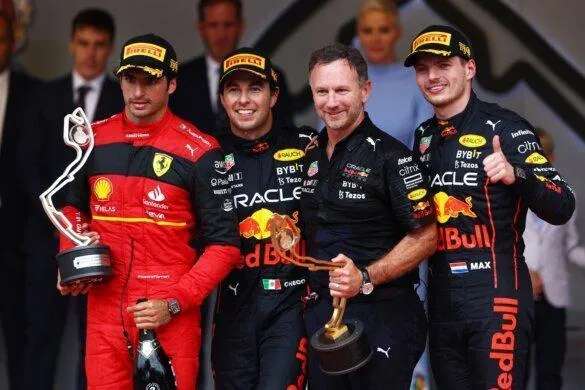 Carlos Sainz, Sergio Pérez, Christian Horner,Max Verstappen